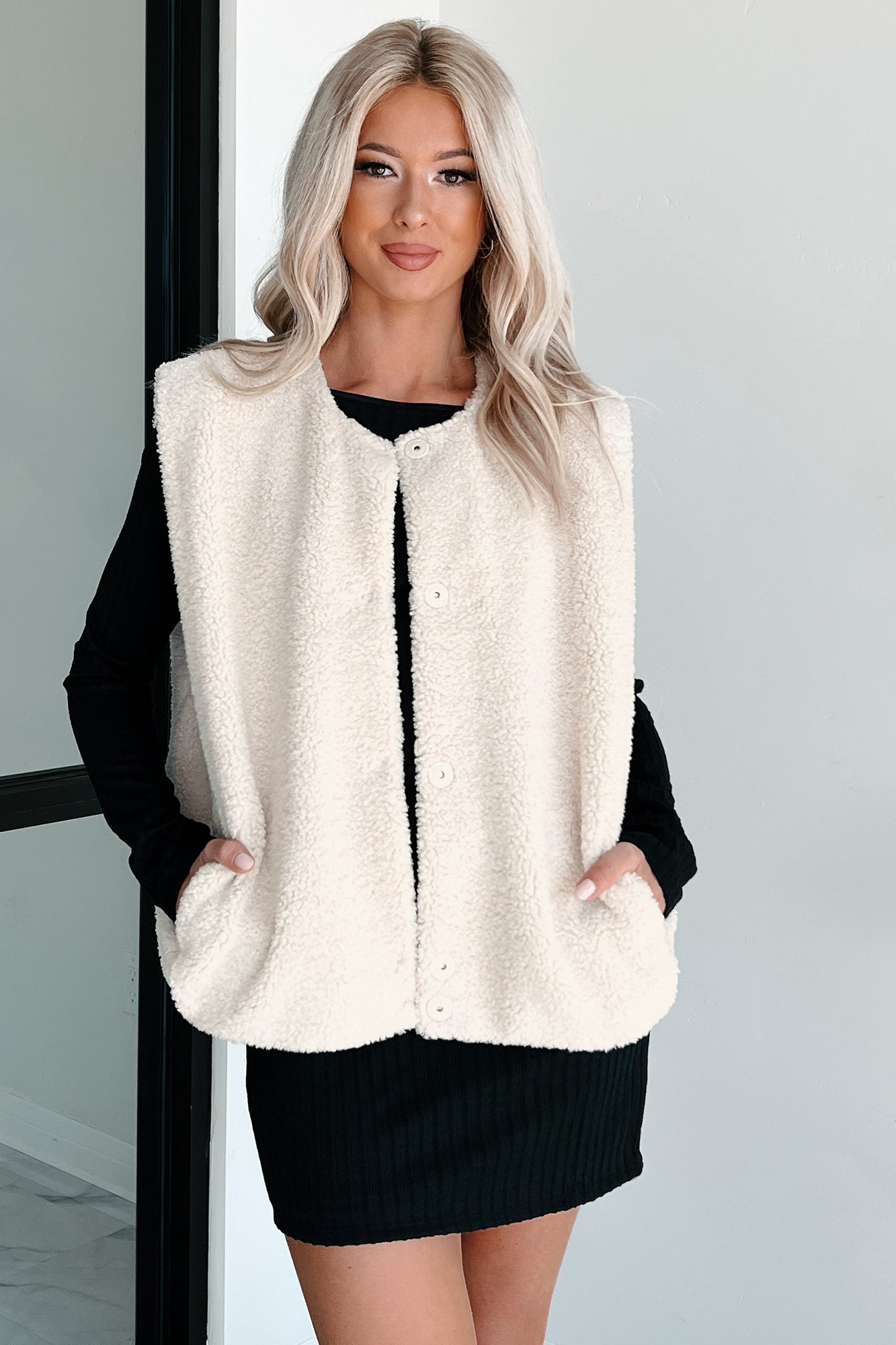 Took A Chance Oversized Sherpa Vest (Cream)