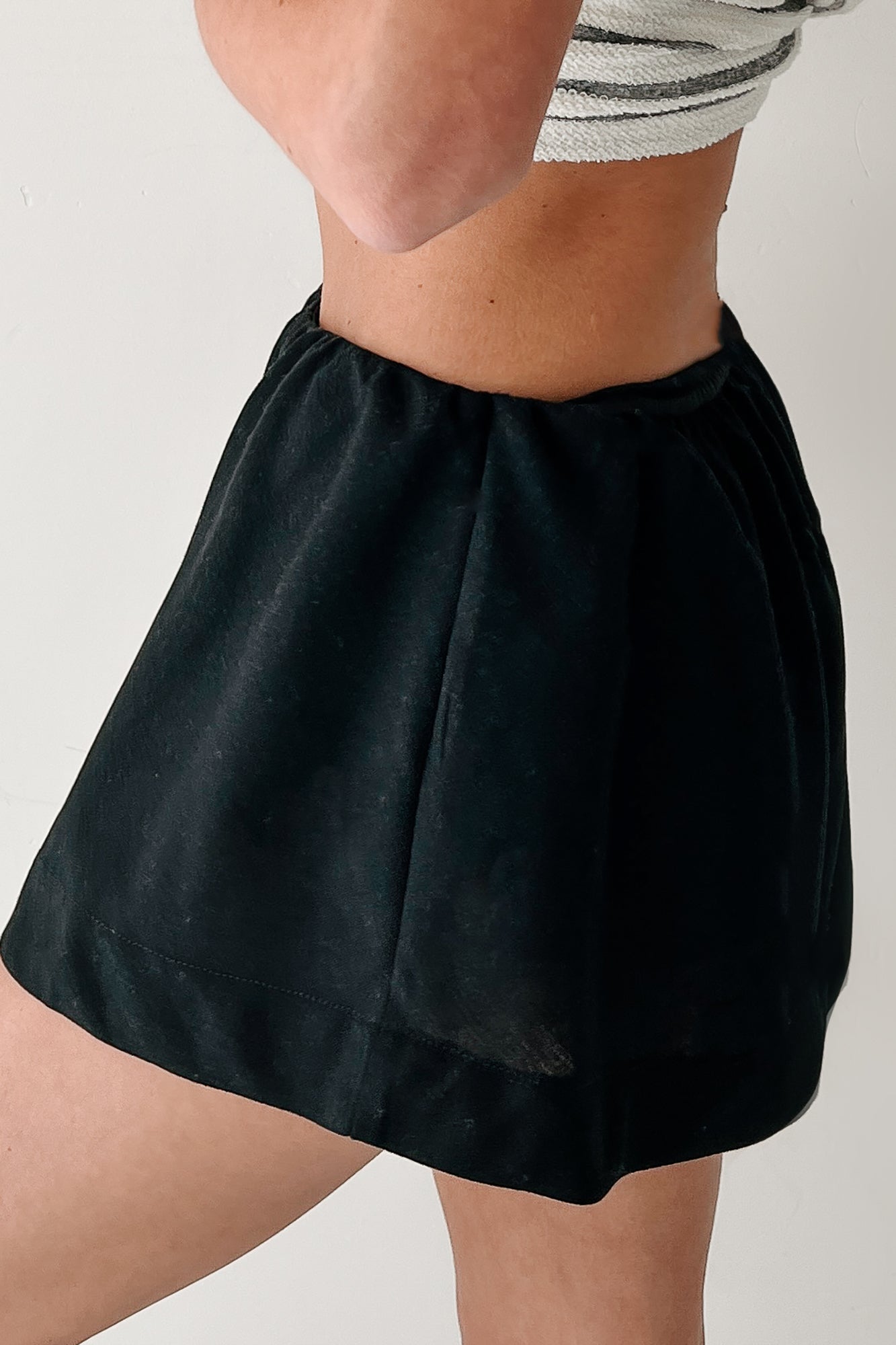 Street Style Spark Linen Mini Skirt (Black)